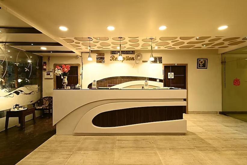 לקנאו Hotel I.P. Palace מראה חיצוני תמונה