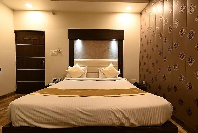 לקנאו Hotel I.P. Palace מראה חיצוני תמונה