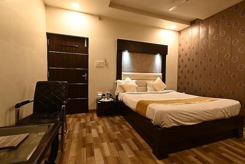 לקנאו Hotel I.P. Palace מראה חיצוני תמונה