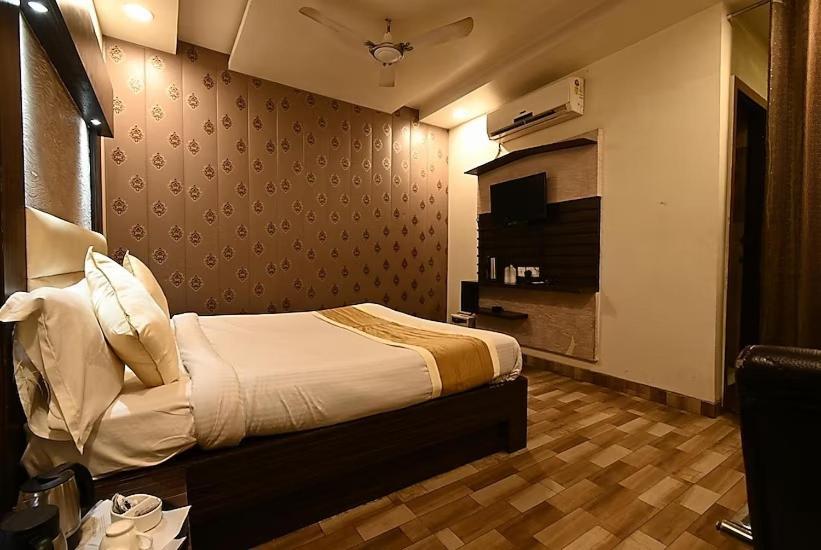 לקנאו Hotel I.P. Palace מראה חיצוני תמונה