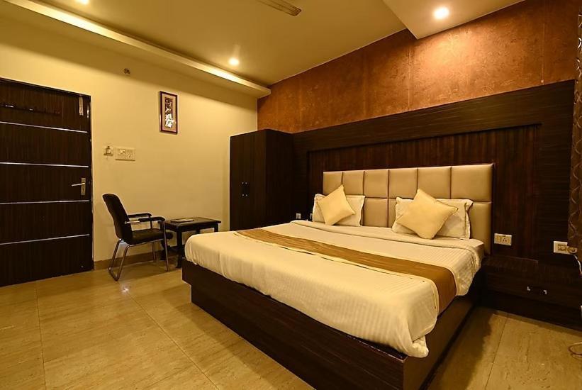 לקנאו Hotel I.P. Palace מראה חיצוני תמונה